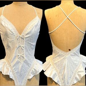 VINTAGE 80s lace ruffle lingerie teddy‎ teddie negligee open back floral sexy